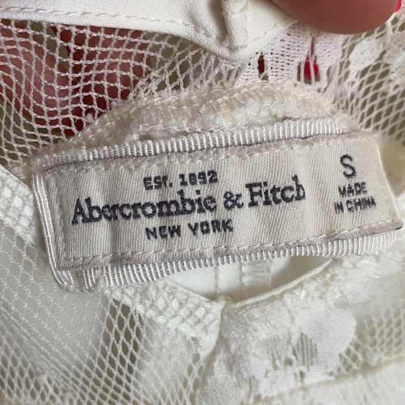 White Abercrombie lace top! - Picture 5 of 5
